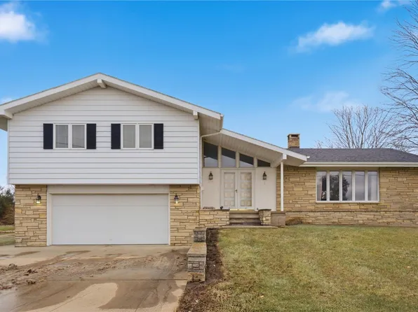 507 1st Ave, Clarence, IA 52216