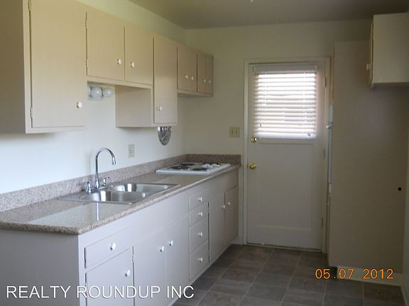 2nd image of 9037 Rosewood Dr