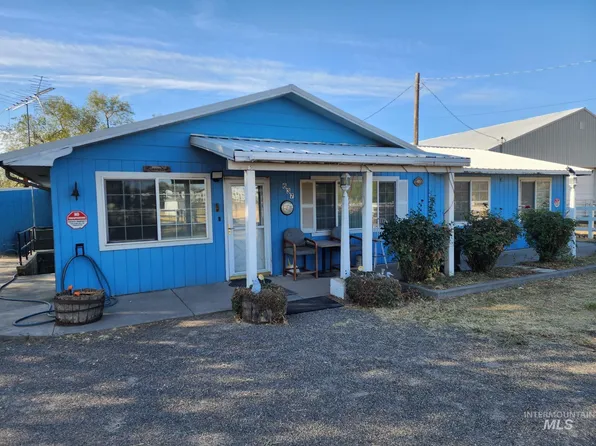 637 SW Paiute St, Mountain Home, ID 83647