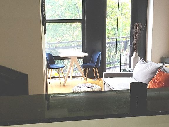 5th image of 1151 W 15th St Unit 210