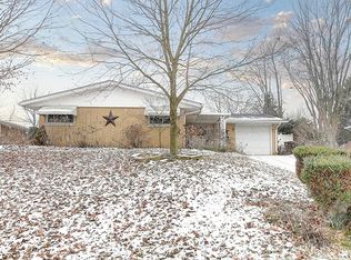 260 Shade Dr, Fairborn, OH 45324