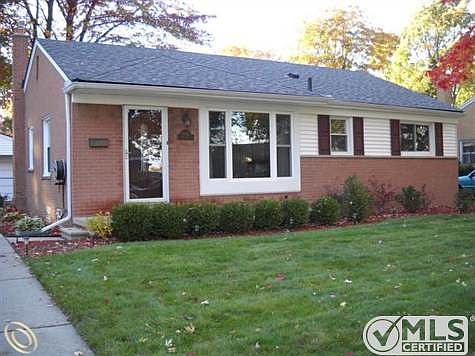 11065 Hillcrest