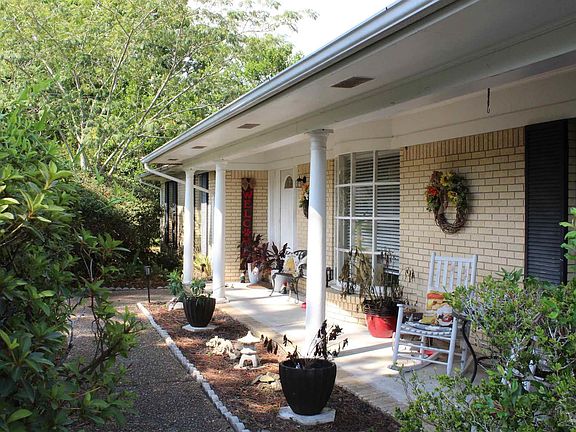 3rd image of 1218 Ramblewood Dr