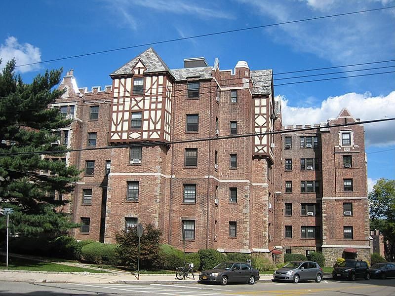 Top floor corner unit