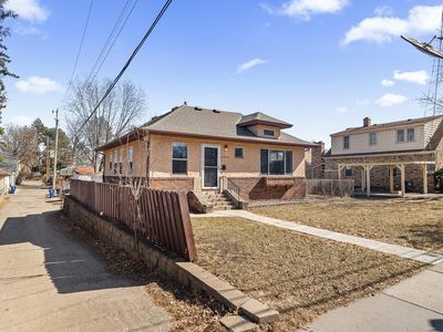 1272 Forest St, Saint Paul, MN, 55106