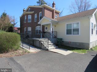 862 Langstroth Ln, Bensalem, PA 19020