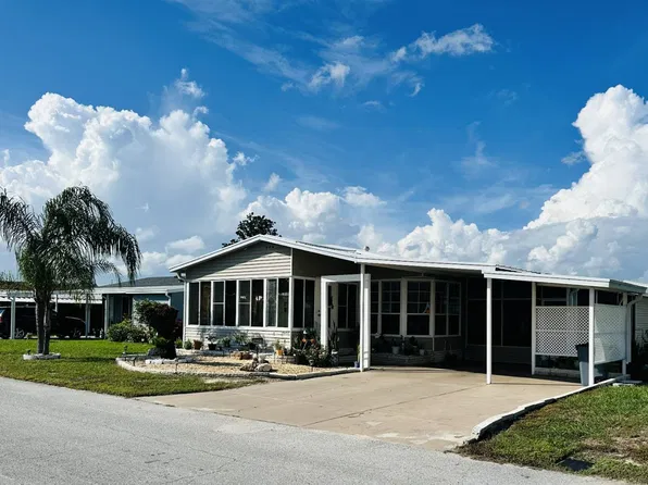 39653 Sierra Dr, Zephyrhills, FL 33542