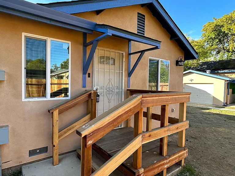 307 Livoti Ave — Photo 28