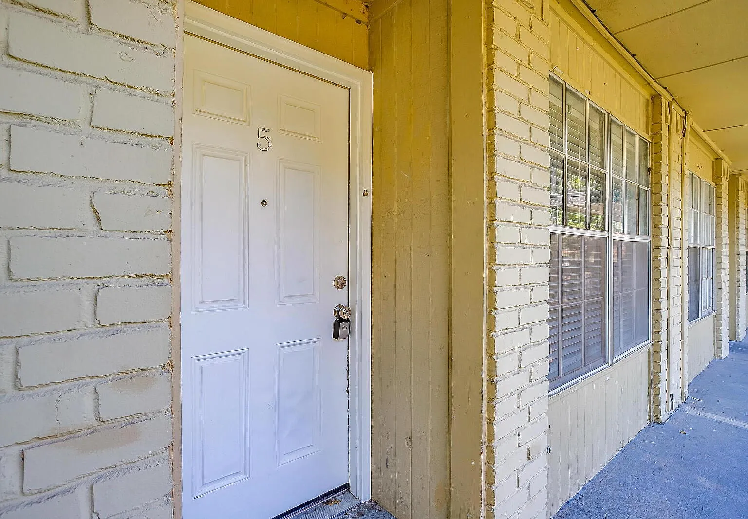 1 bed, 1.0 bath, 650 sqft, $1,150 — Photo 2
