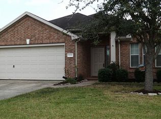 2108 Goldfinch Ln, League City, TX 77573