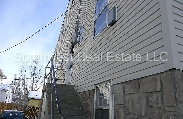 1st image of 305 H St APT 4