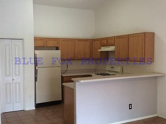 3rd image of 9758 E Paseo