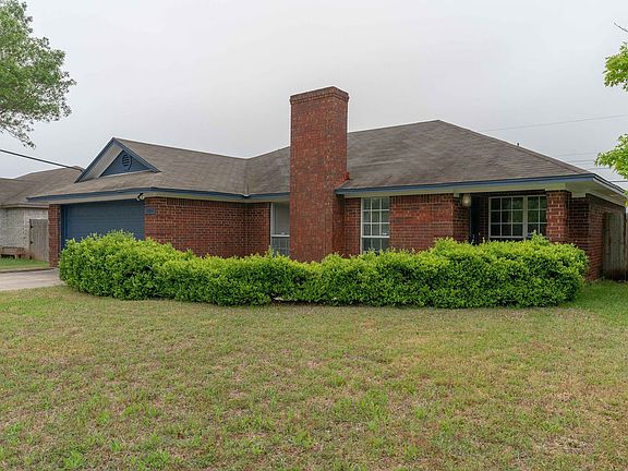 3rd image of 5202 Birdcreek Dr