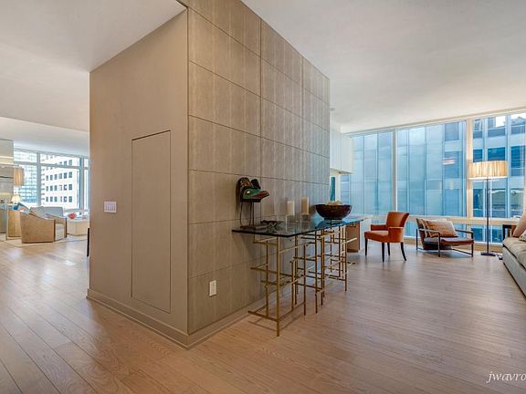 2nd image of 301 Mission St APT 1001