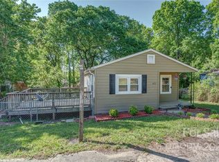 612 E Chestnut St, Stanley, NC 28164