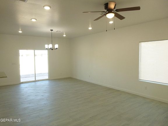 3rd image of 471 Huereque Dr Unit A & B