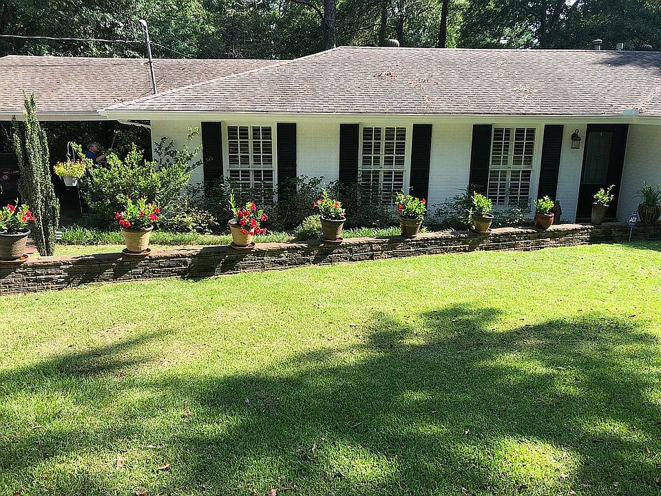 2nd image of 668 Westcott Dr