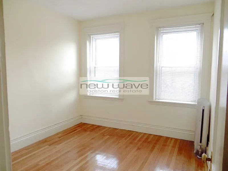102 Queensberry St #7