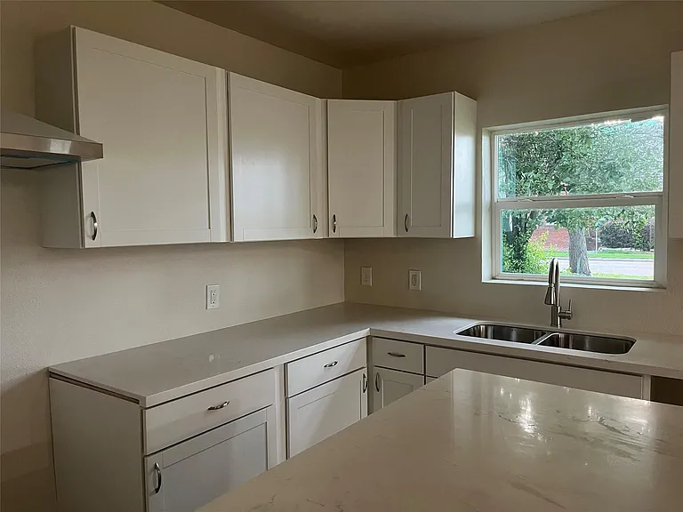 2629 W Main St #1BD — Photo 6
