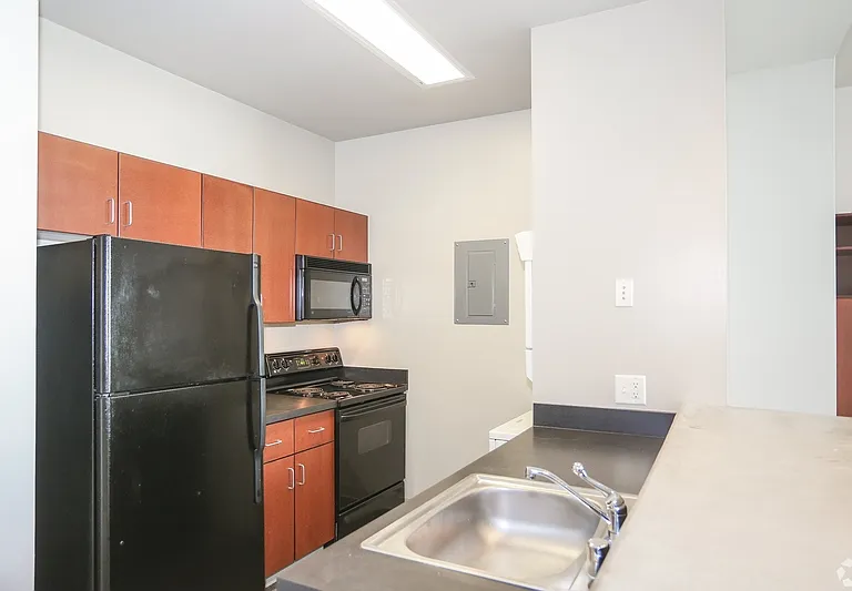 947 New Hampshire St #304 — Photo 2