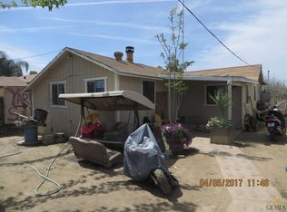 1055 Park Ln, Shafter, CA 93263
