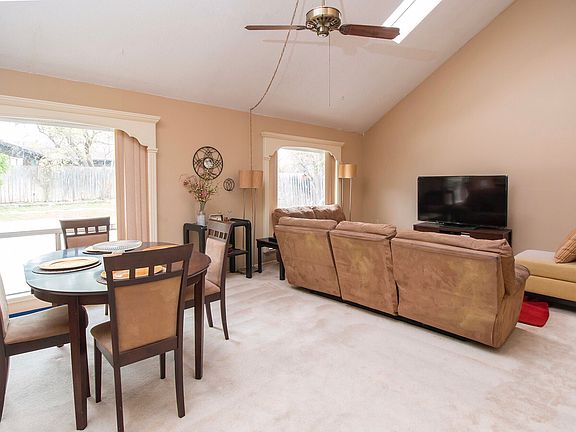 5th image of 5123 Sierra Madre Dr