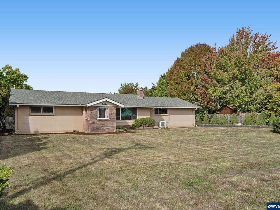 1st image of 545 SE Goodnight Ave