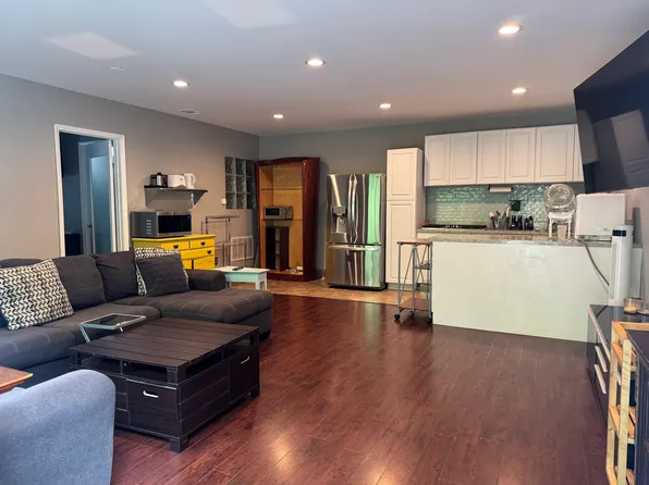 5352 Amigo Ave, Tarzana, CA 91356