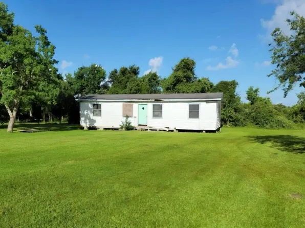 114 Sylvia St Lot 2.3, Anahuac, TX 77514