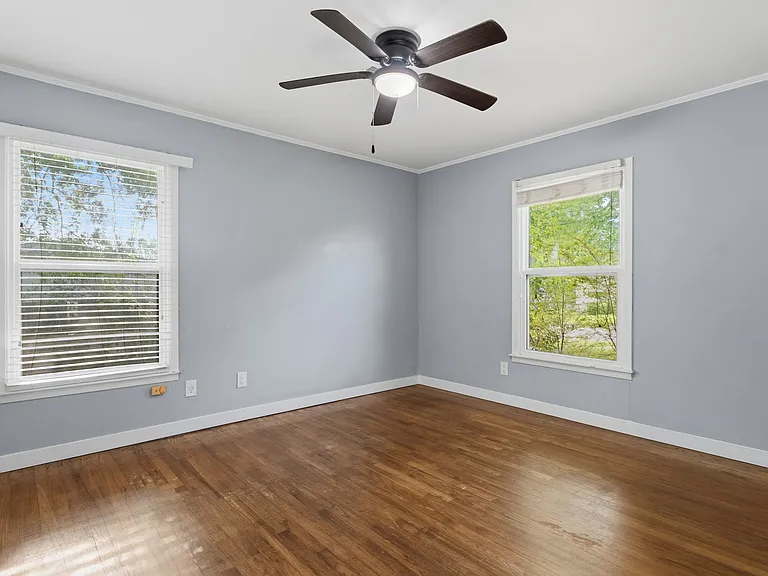 1520 E Hankerson St — Photo 17