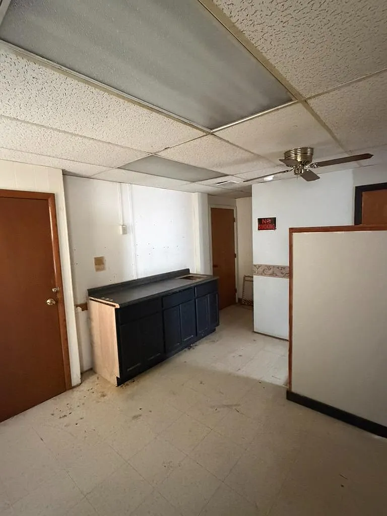 927 Washington Blvd - Commercial — Photo 3