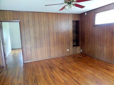 2nd image of 1224 Loving St