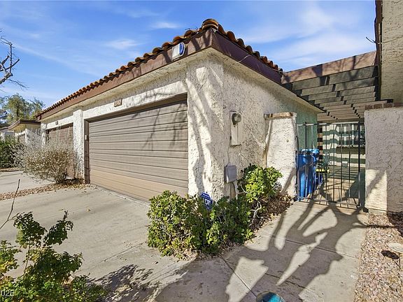 2nd image of 2742 San Martin Ct