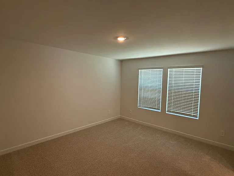 436 Luna Ln — Photo 8