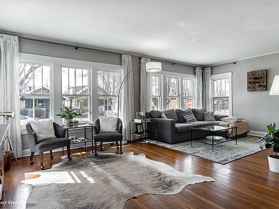 3rd image of 946 N Lombard Ave