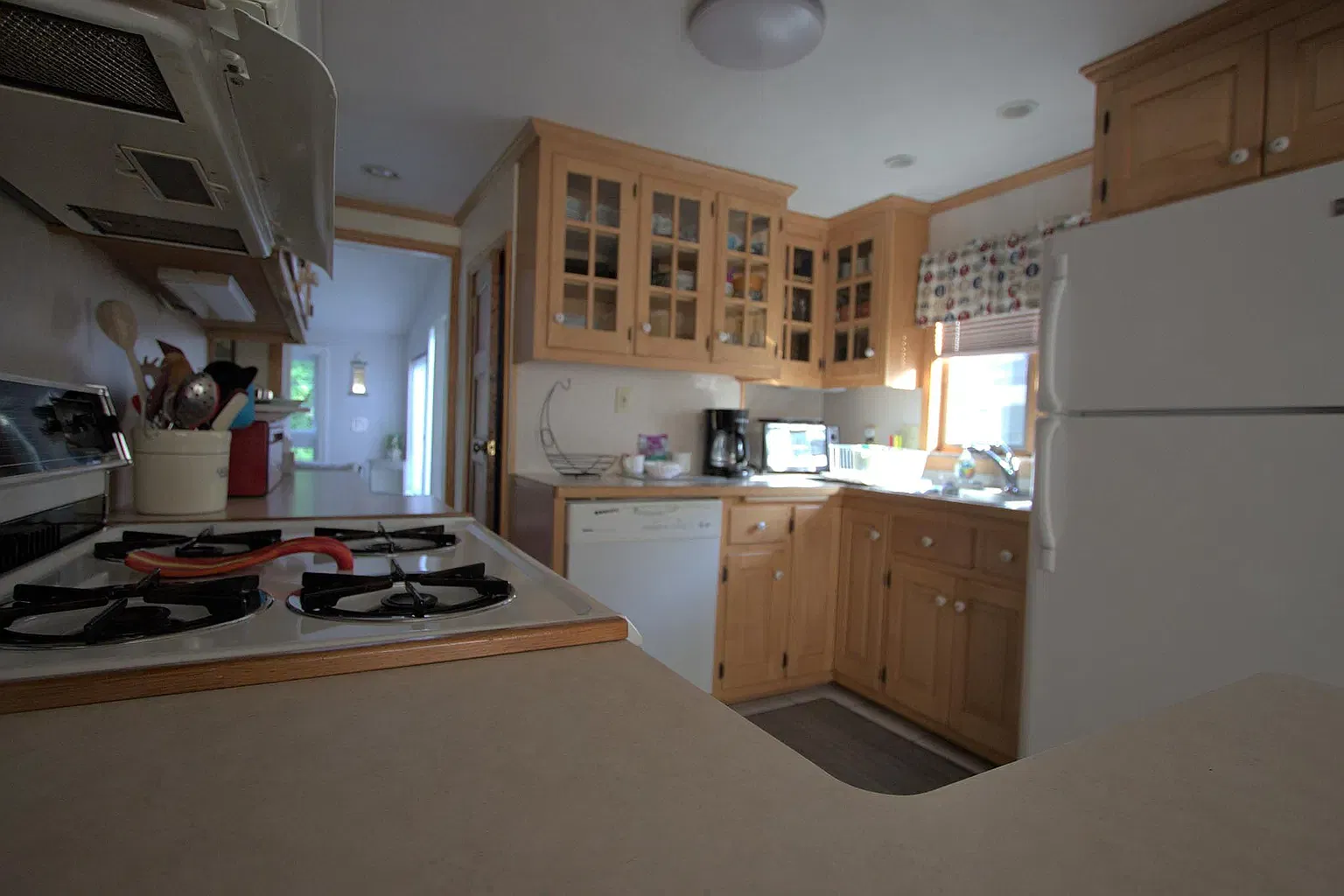 3 bed, 1.5 bath, 1460 sqft, $2,500 — Photo 2