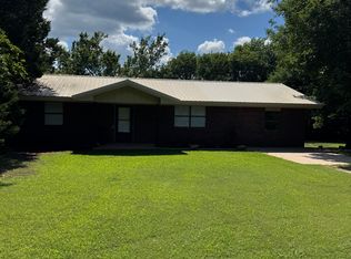 626 Sunset Rd, Ada, OK 74820