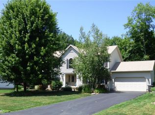 357 Deer Creek Trl, Cortland, OH
