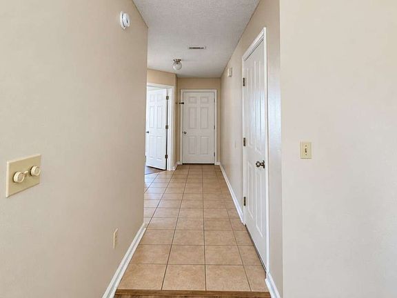 5th image of 167 Talbot Ct