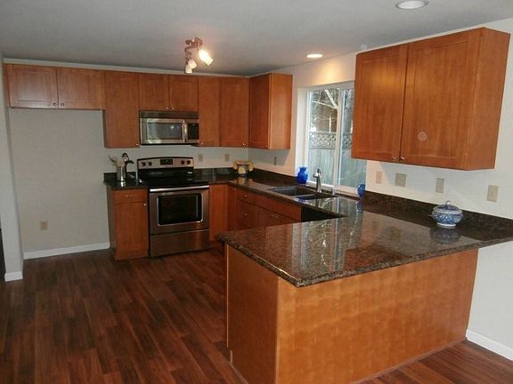 2nd image of 3739 NW Linden Ln