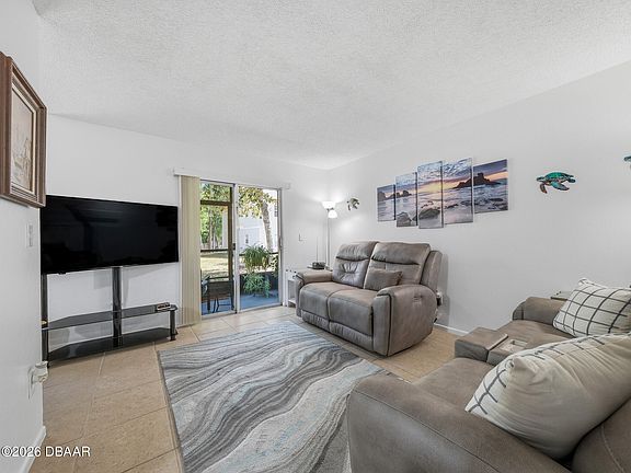 5th image of 420 Banana Cay Dr APT A