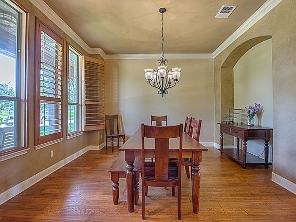 5th image of 114 Park Place Dr