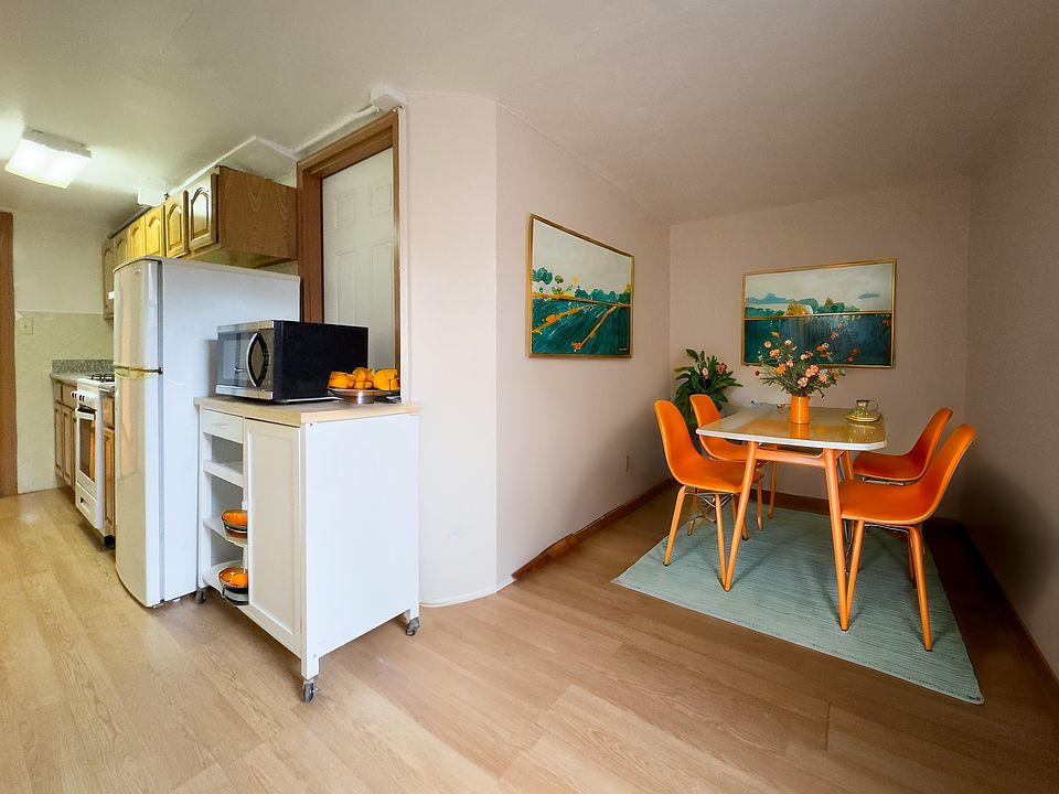 2nd image of 700 Humboldt St #1