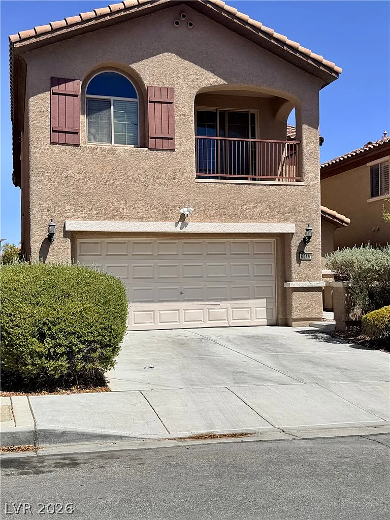 3 bed, 2.5 bath, 2018 sqft, $2,195 — Photo 1