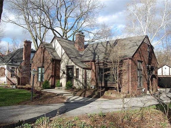 2nd image of 5675 Carrollton Ave