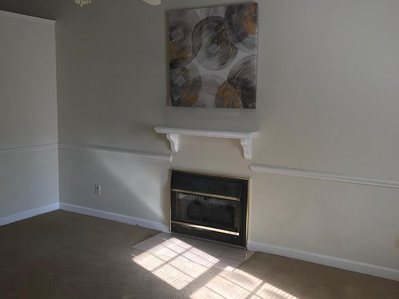 2nd image of 3326 N Barrett St #B