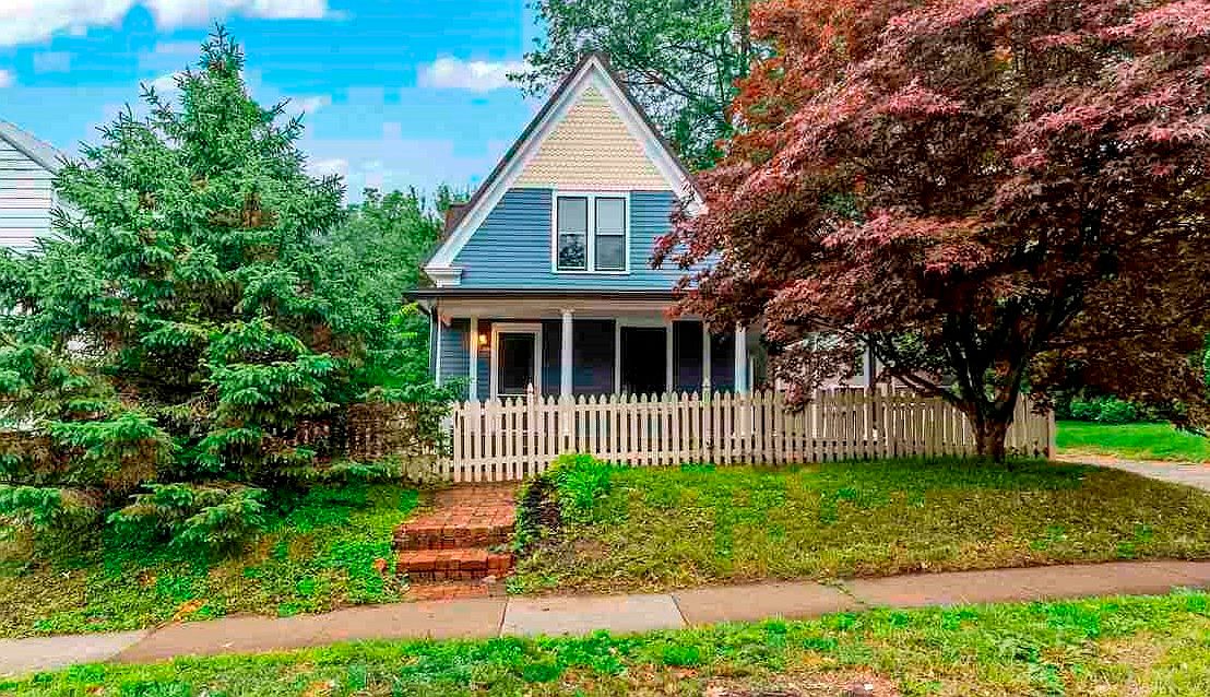 1107 E Burlington St, Iowa City, IA 52240 Zillow