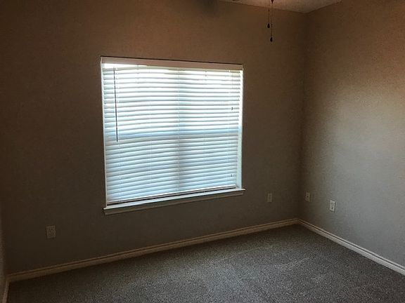 5th image of 2236 Woodgrove Ln