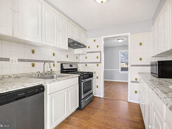 4th image of 17621 Amity Dr #11-A