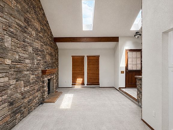 5th image of 4549 Ensenada St